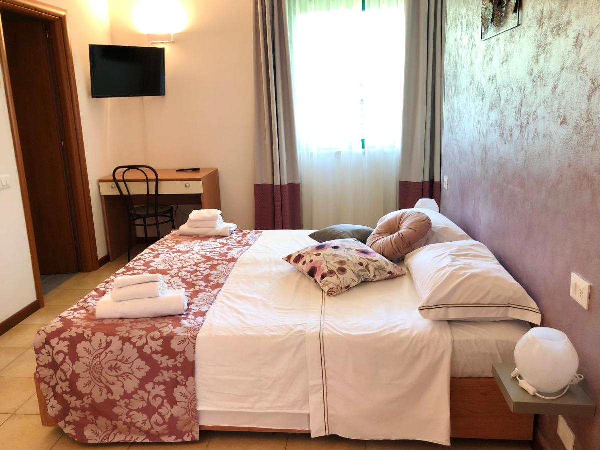 Sportland Hotel Colle Val D'Elsa Bagian luar foto